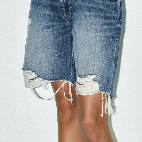 Zara Blue Distressed Jean Shorts - Picture 4 of 10